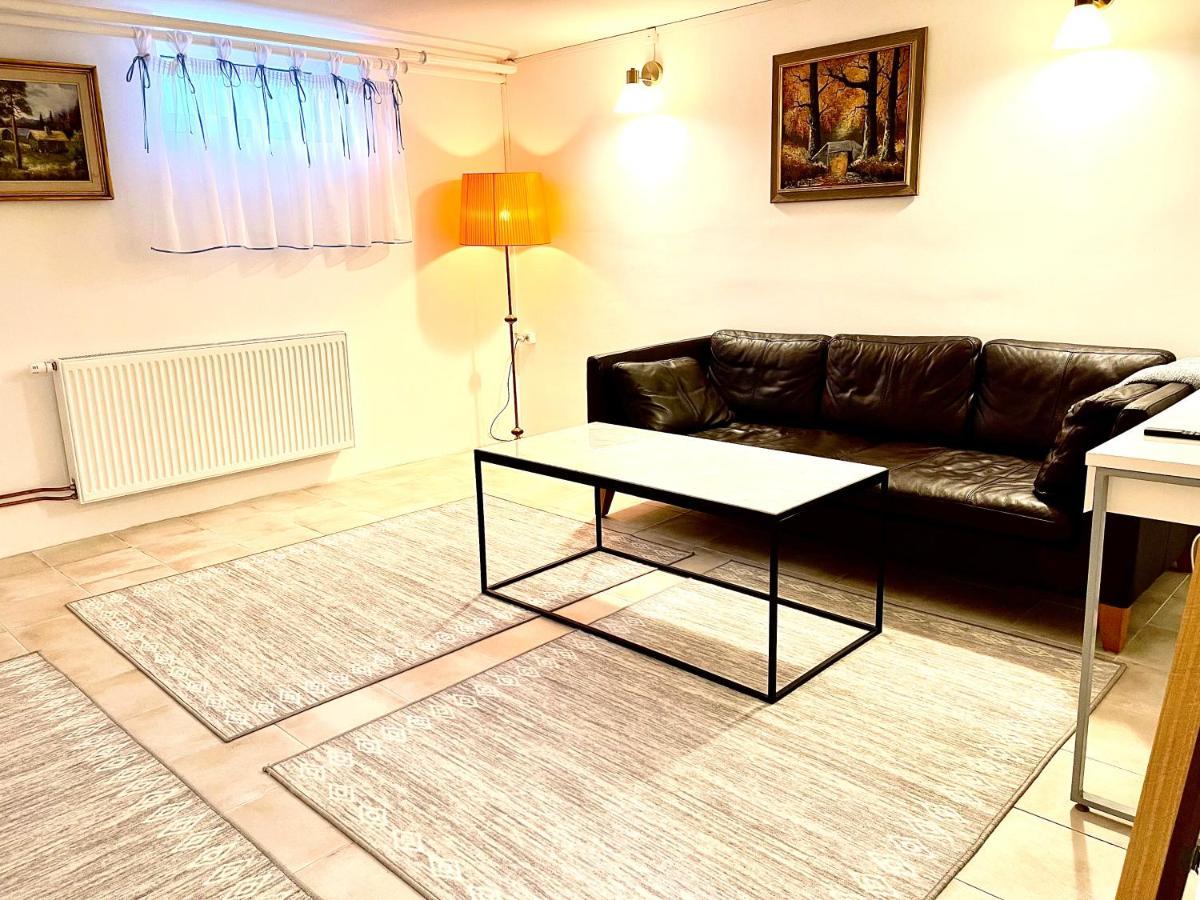 3 Rooms With Private Kitchen & Private Bathroom 5B Gävle Exteriér fotografie